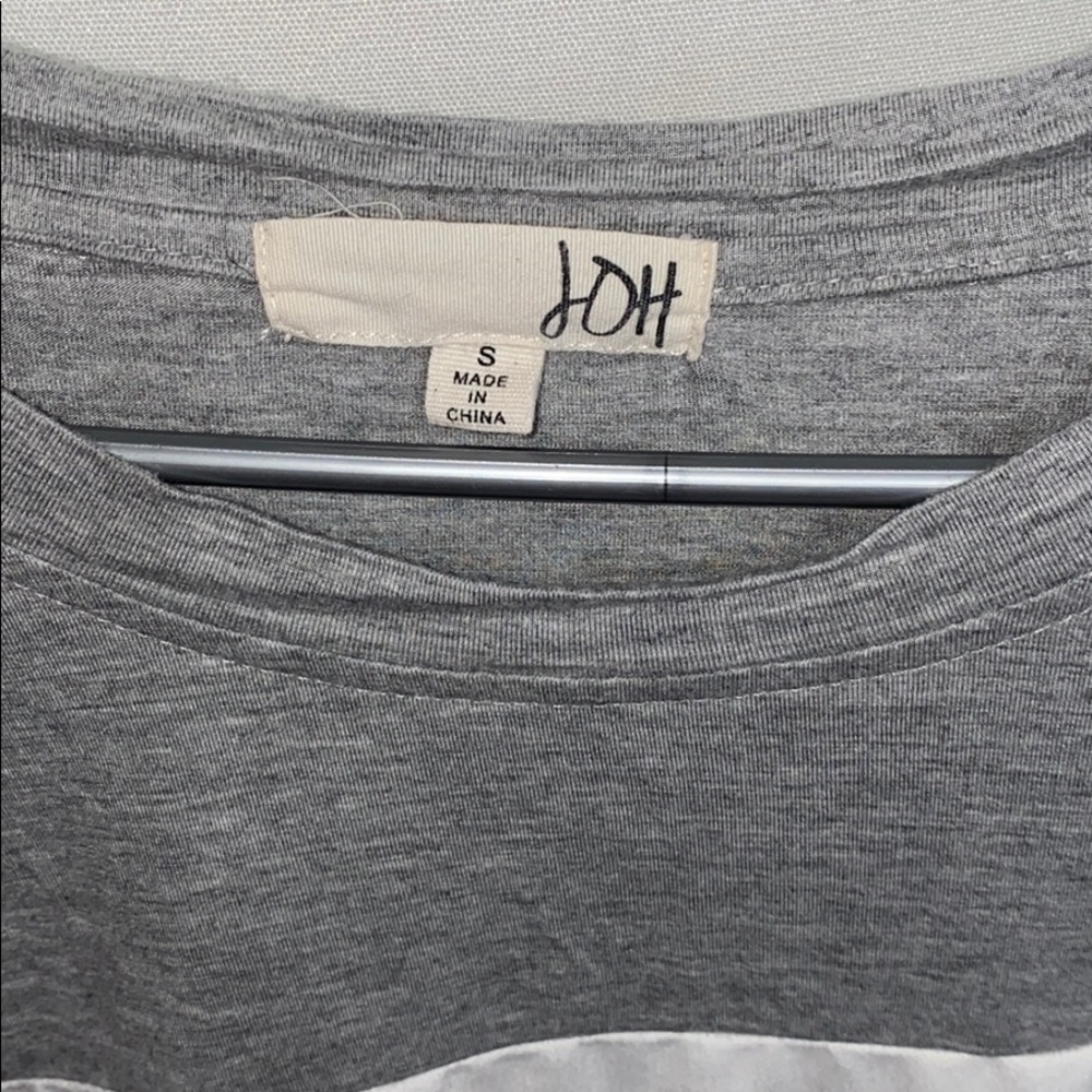 shirt - Picture 2 of 3